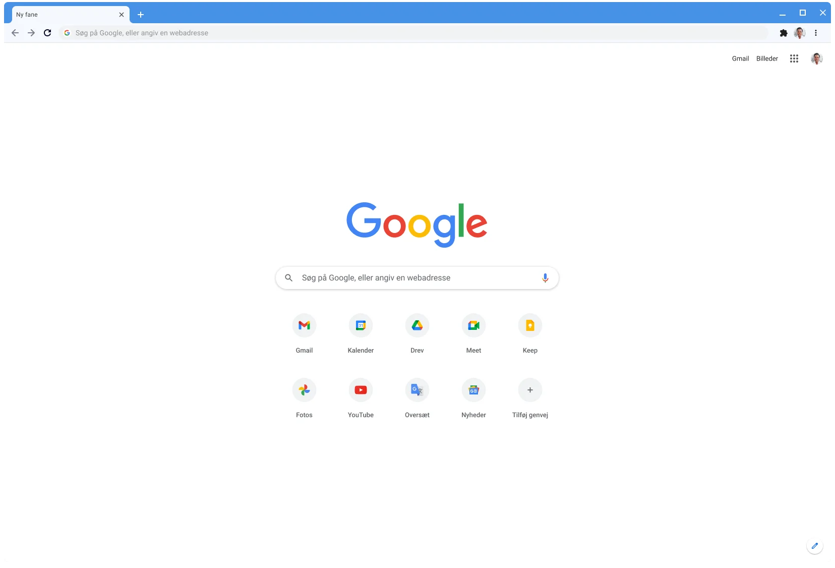 Et Chrome-browservindue, der viser Google.com med det klassiske tema.