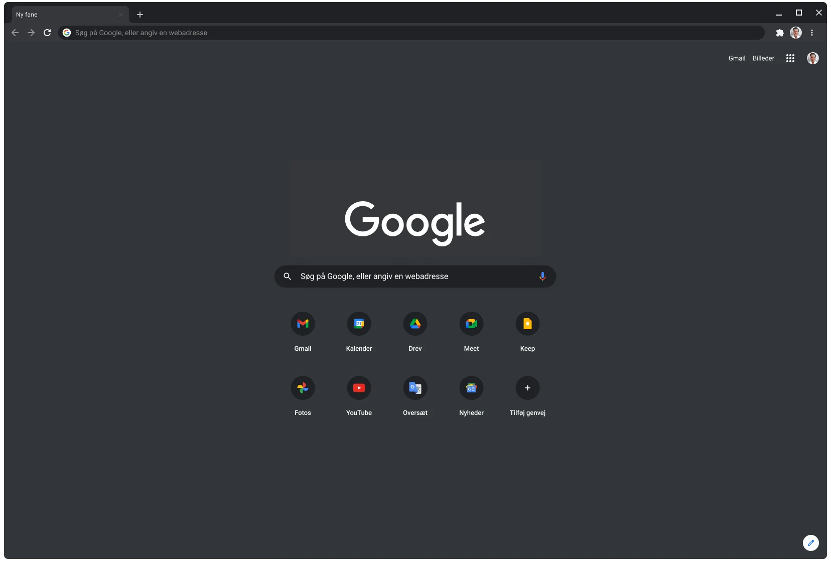 Et Chrome-browservindue i mørk tilstand, der viser Google.com.