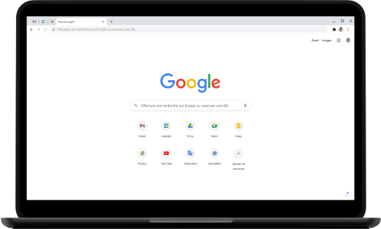 Ordinateur portable affichant la page d'accueil google.com.