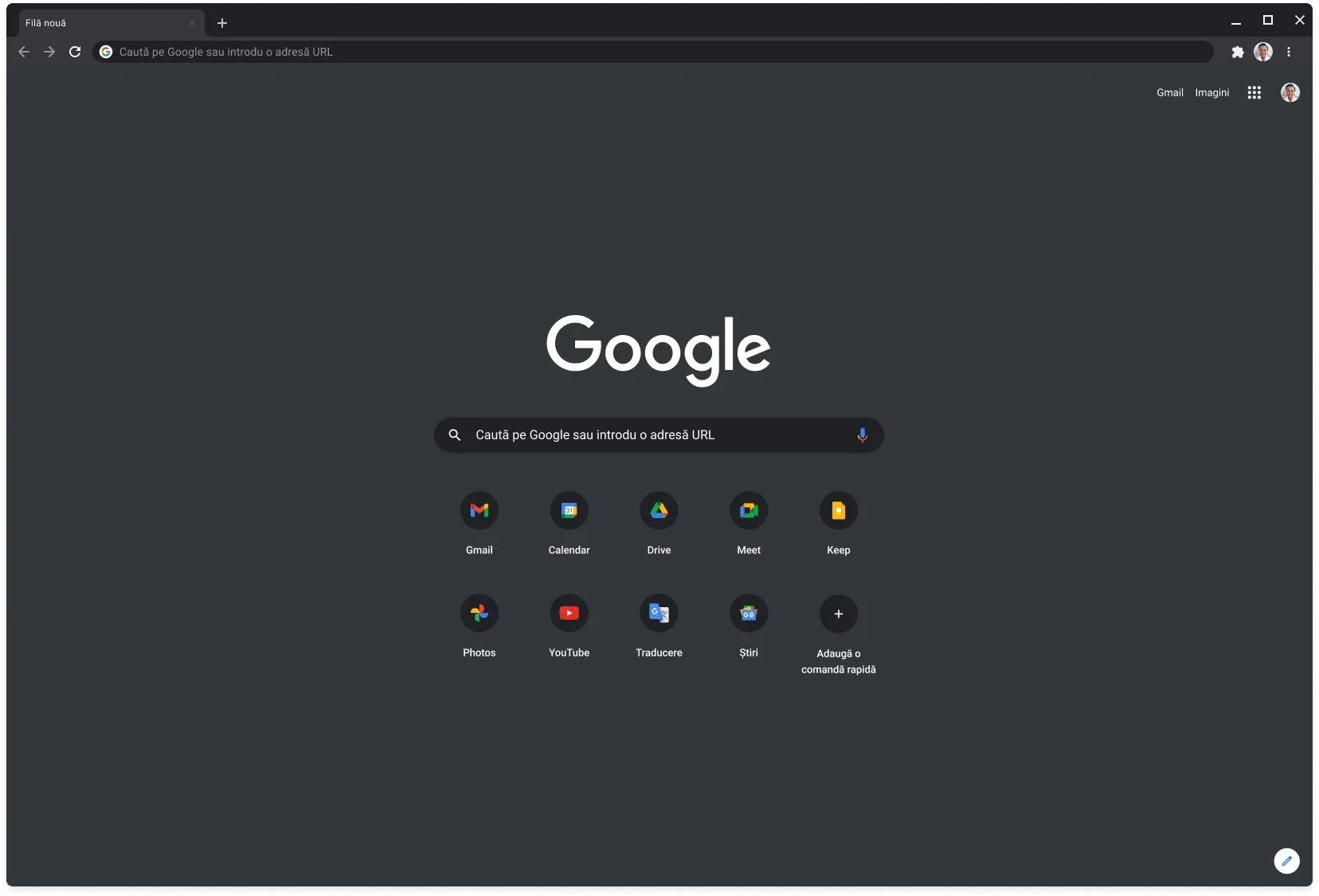 Fereastra browserului Chrome în modul întunecat, afișând Google.com.